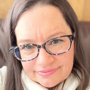 Meet your Posher, Carrie